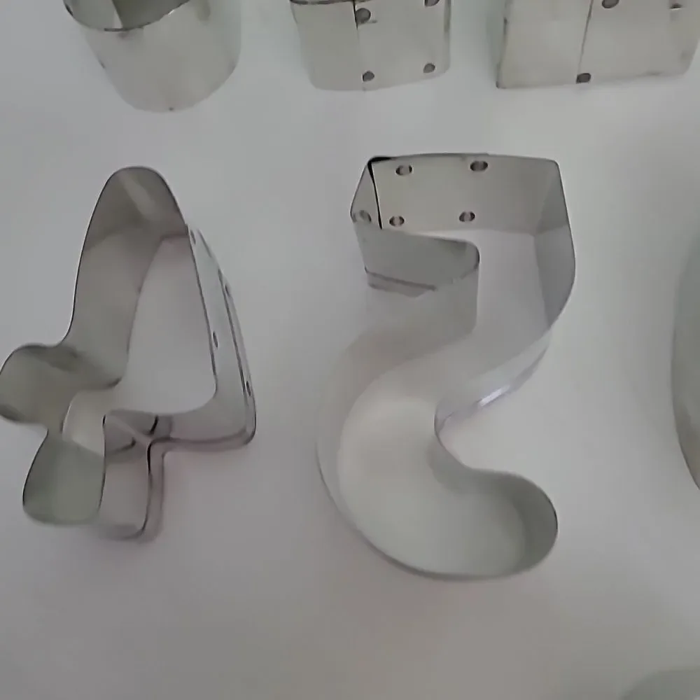 1984 Fox Run Cookie  Cutter Set